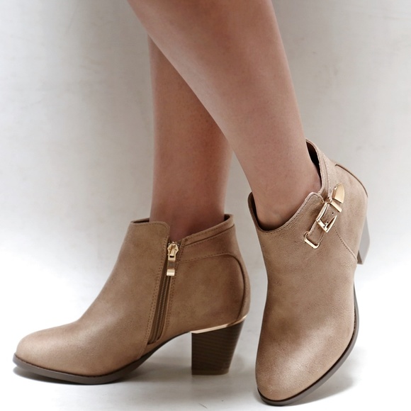 New Taupe Buckle Booties Ankle Boots Block Heels - Picture 2 of 2